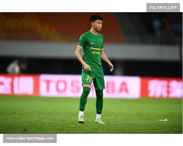 王钰栋:逆境中绽放光芒,成年队首秀感悟成长 王钰栋:逆境中绽放光芒,成年队首秀感悟成长