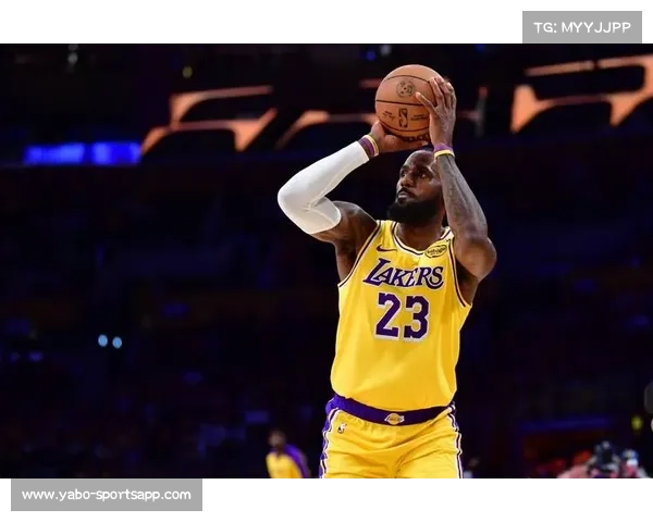 湖人连胜势不可挡 足球续约引发热议 球场内外激情四溢