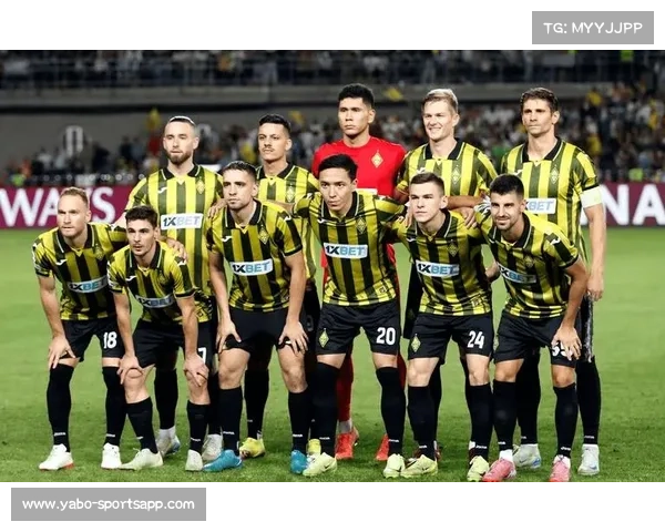 德甲巅峰对决引爆球迷热议豪门激战场上争锋社交平台讨论火热 德甲巅峰对决引爆球迷热议豪门激战场上争锋社交平台讨论火热