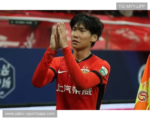 李新翔上场就是去拼坚守角色服从教练安排展现顽强奋战精神魅力秀 李新翔上场就是去拼坚守角色服从教练安排展现顽强奋战精神魅力秀