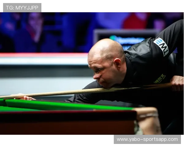 霍金斯轰出五杆破百十比一横扫墨菲强势挺进巡回锦标赛八强战力爆发